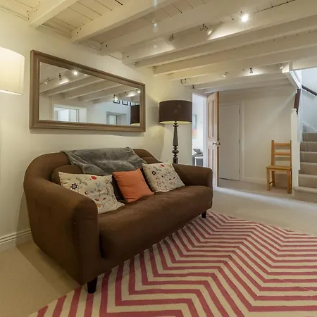 Holiday home Beadale