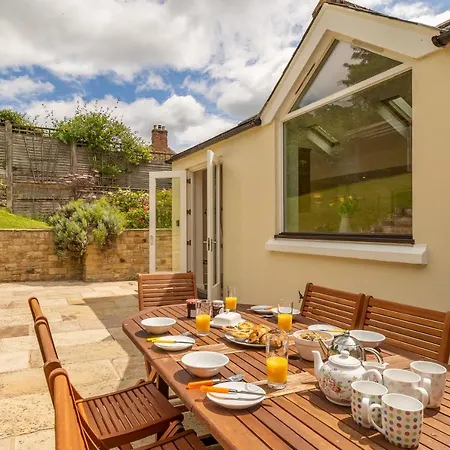 Holiday home Beadale